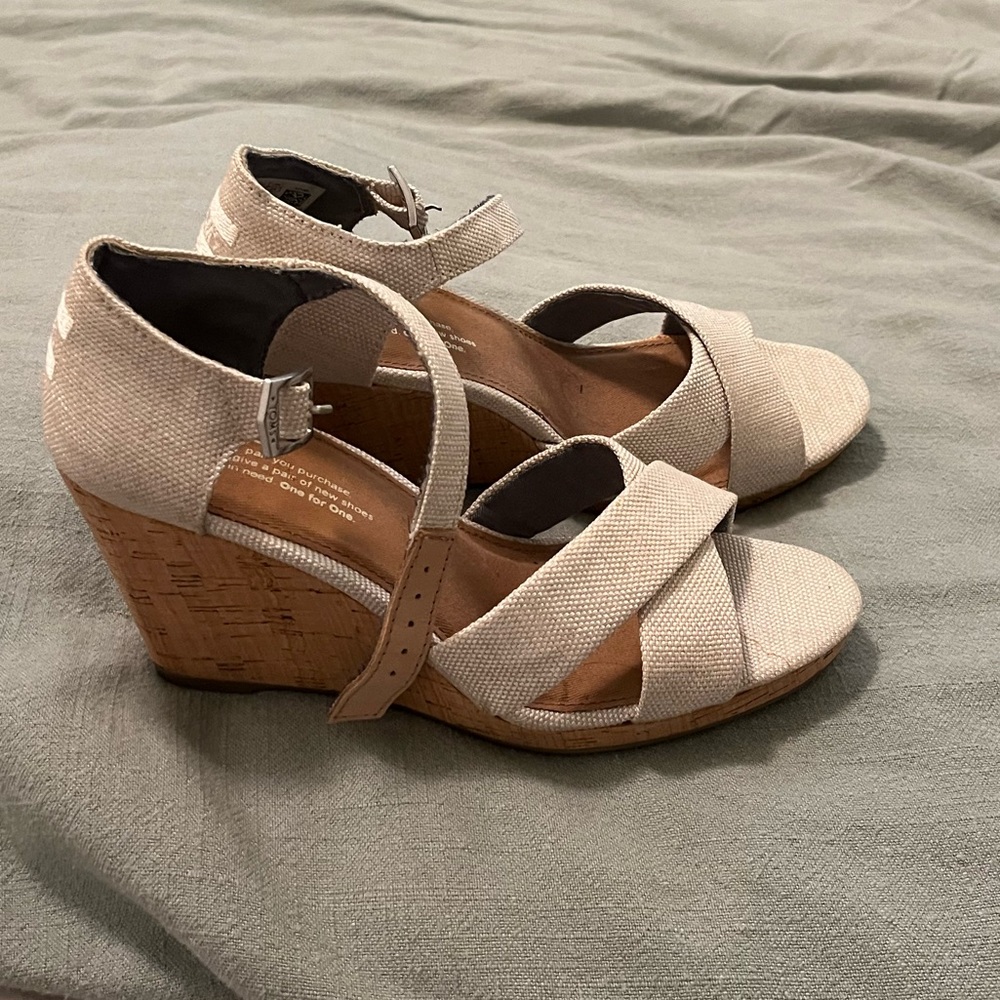 Toms wedge heels